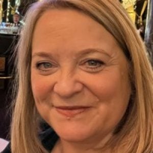 Profile photo of Lesley Fraser