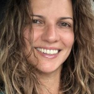 Profile photo of Karyme Coury von der Weid